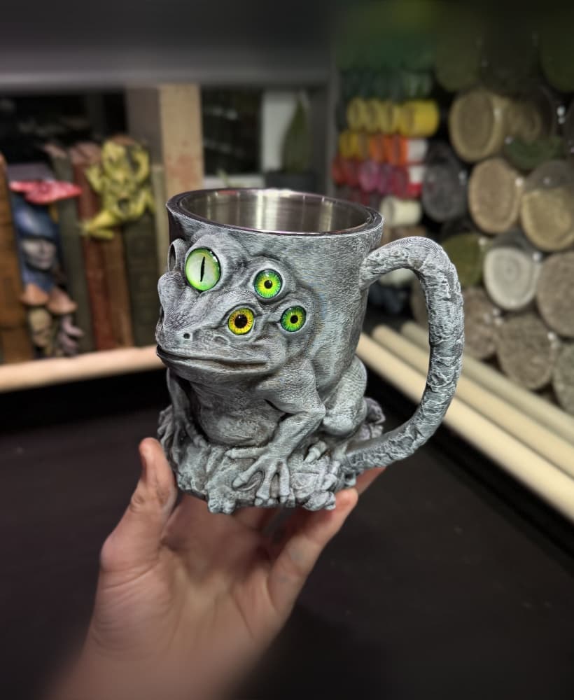 Frog king cup
