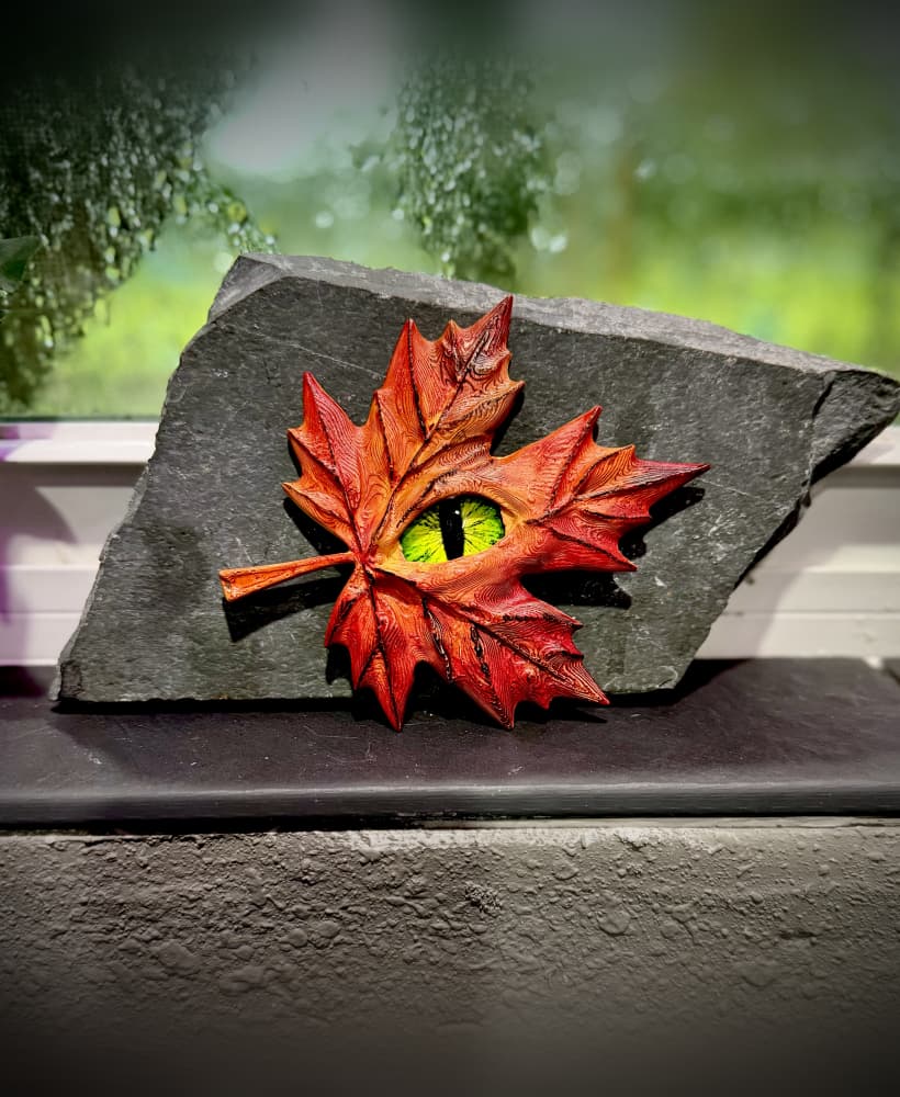 The all seeing leaf