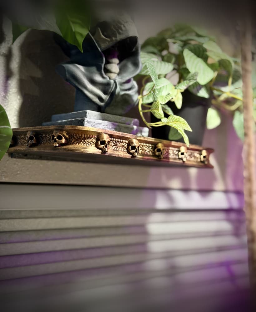 10 inch gothic floating shelf