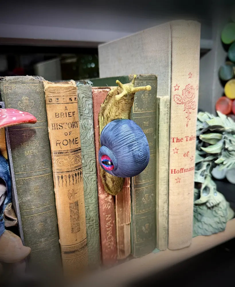The seeing snail spine hugger