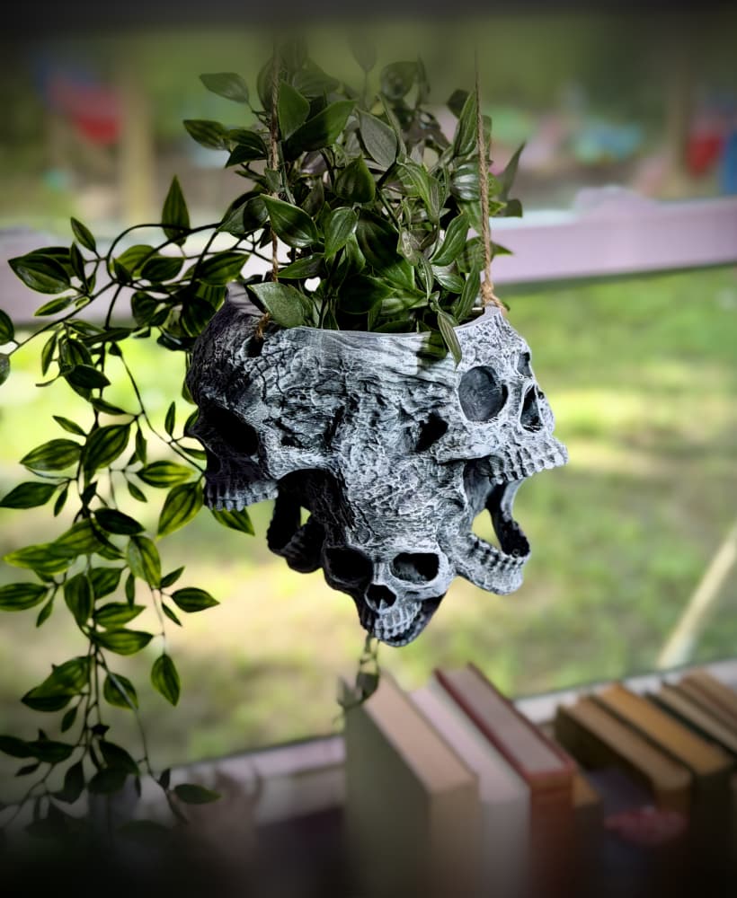 Hanging skull planter 2.3mf